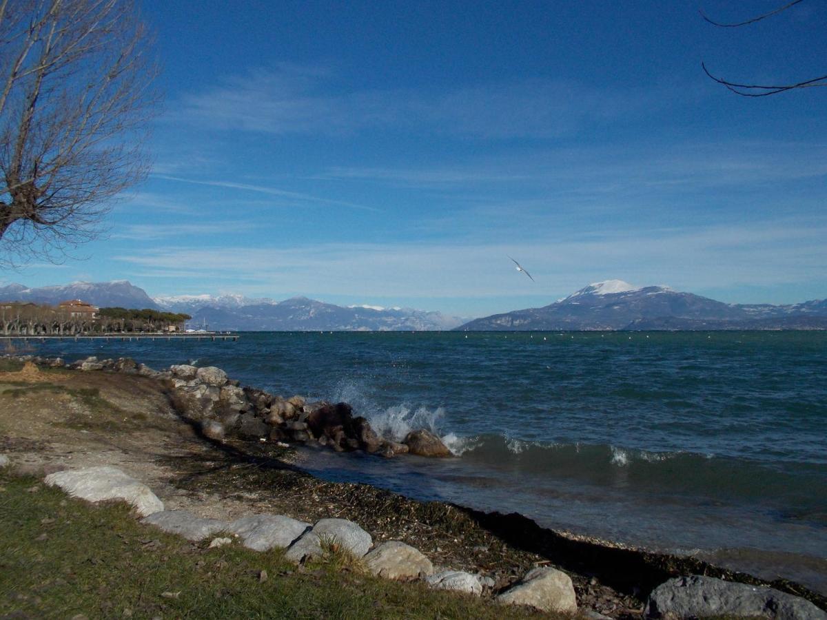 Casa Rosy Sirmione - Appartamento Con Terrazza A 2 Passi Dal Lago Eksteriør bilde